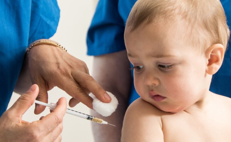 Al momento stai visualizzando Le analisi sui vaccini COVID convergono sulla presenza di grafene tossico. Il silenzio delle Istituzioni e della gerarchia della Chiesa